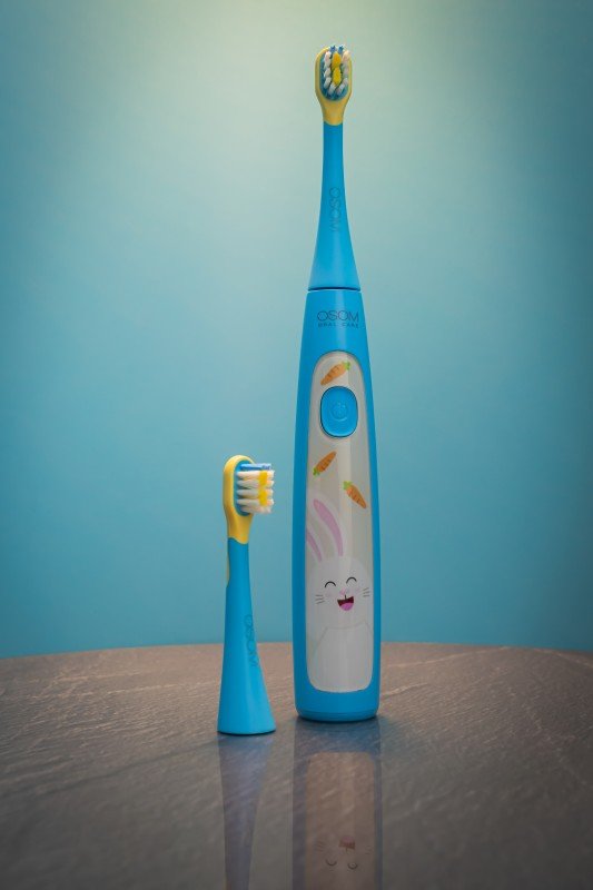 Vaikiškas įkraunamas dantų šepetėlis, mėlynas OSOMORALK6XBLUE - Image 3